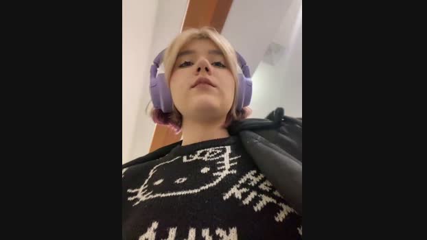 Baby__Naughty StripChat Female 15-01-2025