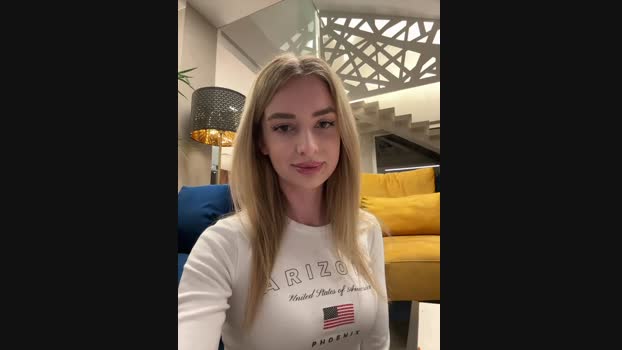 EvieEvans StripChat Female 14-01-2025