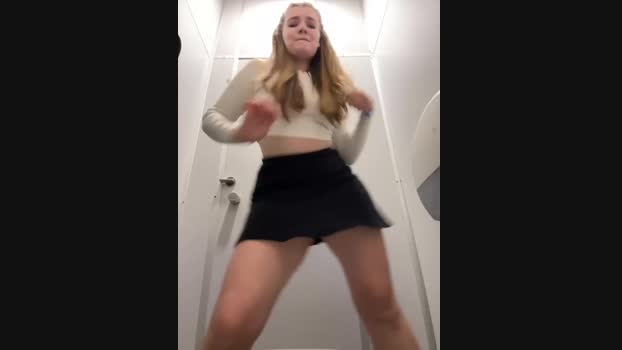 Holy_Tereza StripChat Female 15-01-2025