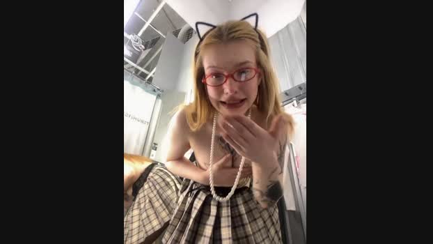 Honey___Hot StripChat Female 15-01-2025