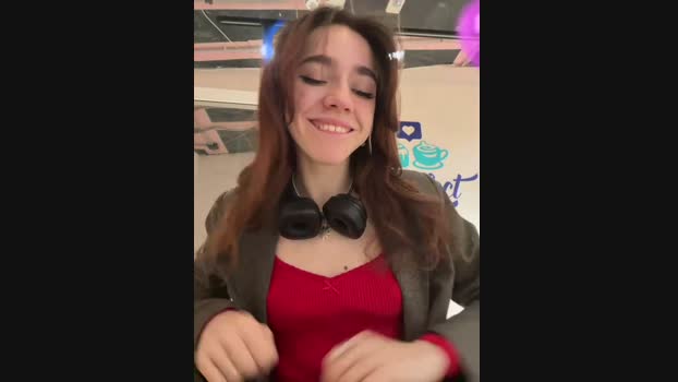 Lily__Belle StripChat Female 15-01-2025