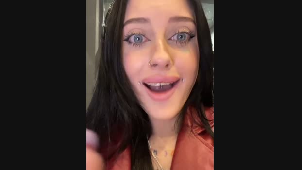 Melissa_crazy StripChat Female 14-01-2025