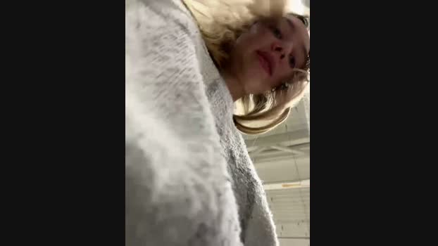 Miss_Elfie StripChat Female 15-01-2025