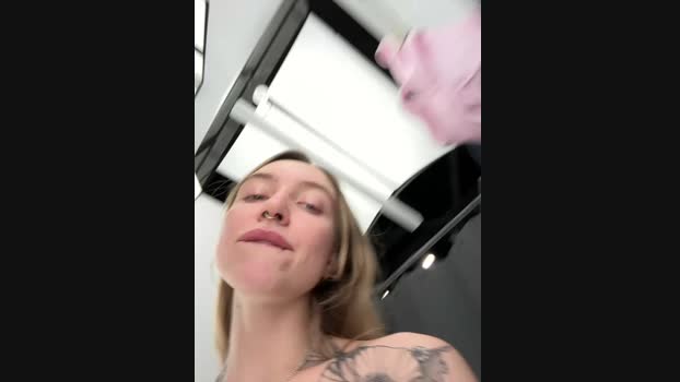 Miss_Elfie StripChat Female 15-01-2025