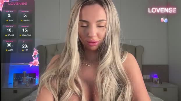 Serena_Devine MyFreeCams Female 14-01-2025