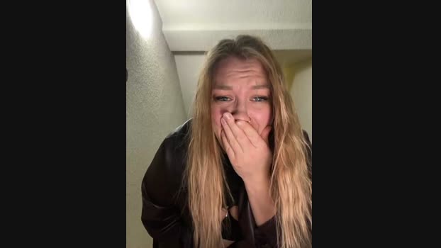 Sweet___Emily StripChat Female 14-01-2025