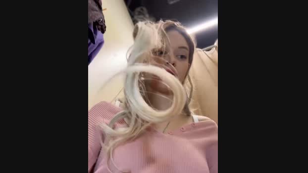 Times__Square StripChat Female 14-01-2025