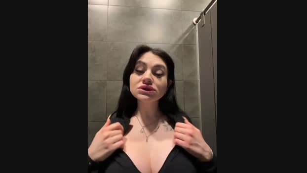 Wet__Bunny StripChat Female 15-01-2025