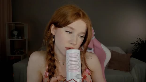 leahsthetics Chaturbate Female 14-01-2025