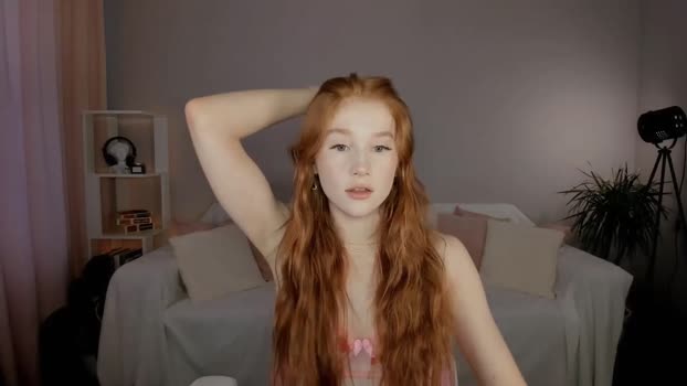 leahsthetics Chaturbate Female 15-01-2025