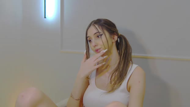 Artemiss MyFreeCams Female 15-01-2025