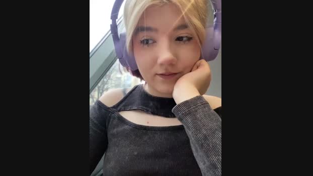 Baby__Naughty StripChat Female 16-01-2025