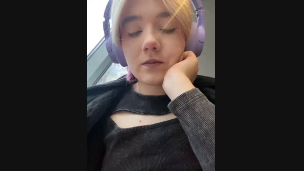 Baby__Naughty StripChat Female 16-01-2025