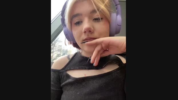 Baby__Naughty StripChat Female 16-01-2025