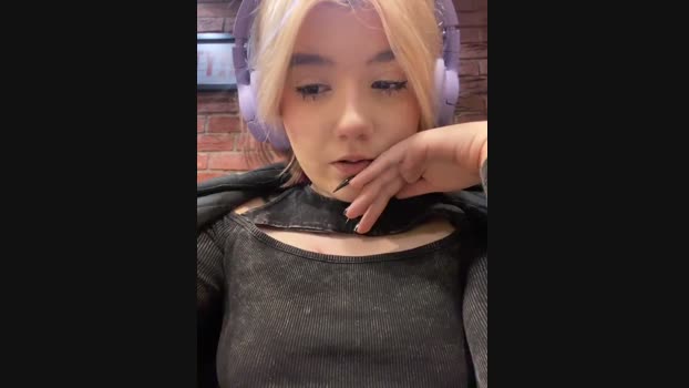 Baby__Naughty StripChat Female 16-01-2025