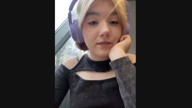 Baby__Naughty StripChat Female 16-01-2025