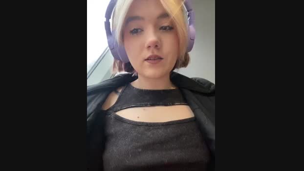 Baby__Naughty StripChat Female 16-01-2025