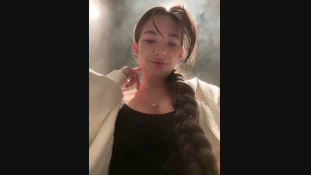 Holly_Molii StripChat Female 15-01-2025