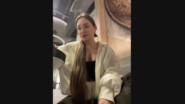 Holly_Molii StripChat Female 16-01-2025