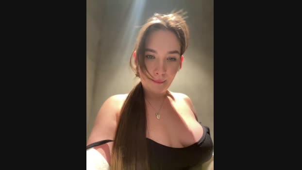Holly_Molii StripChat Female 16-01-2025