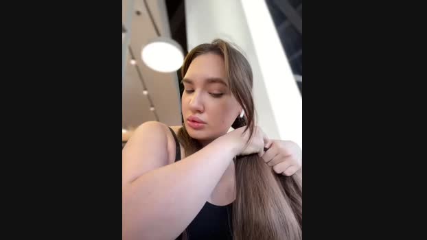 Holly_Molii StripChat Female 16-01-2025