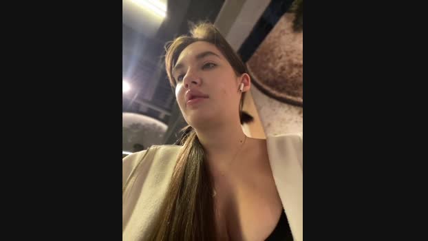 Holly_Molii StripChat Female 16-01-2025