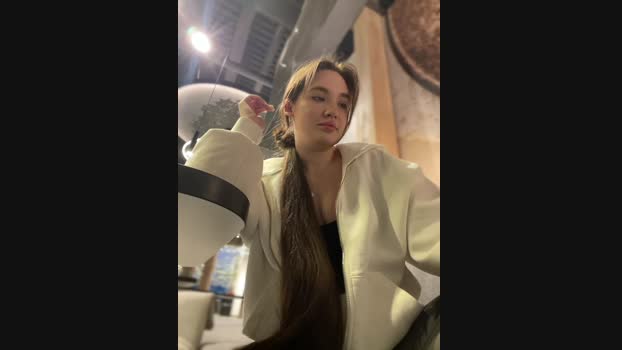 Holly_Molii StripChat Female 16-01-2025