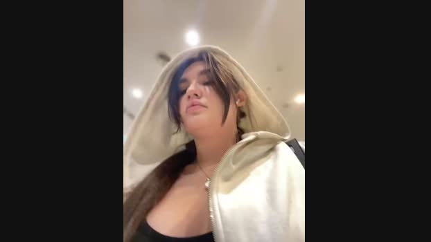 Holly_Molii StripChat Female 16-01-2025