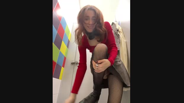 Lily__Belle StripChat Female 15-01-2025