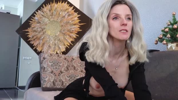 _LittleAngel_ StripChat Female 16-01-2025