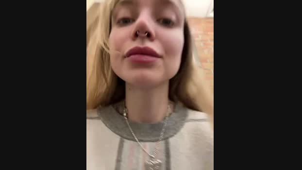 Miss_Elfie StripChat Female 15-01-2025