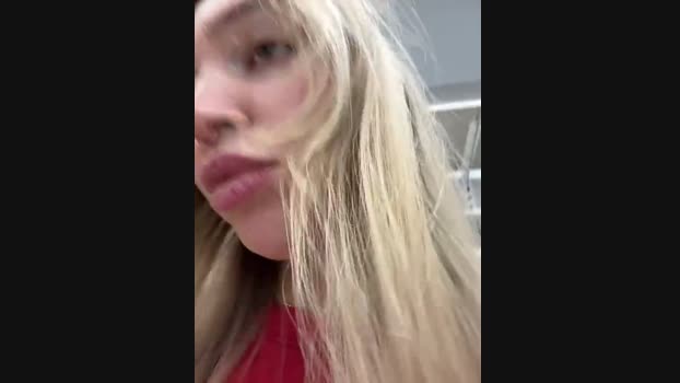 Miss_Elfie StripChat Female 16-01-2025