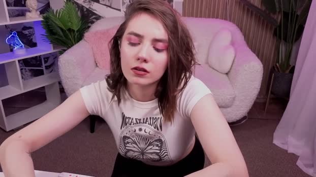 _Sasha_Bell StripChat Female 16-01-2025