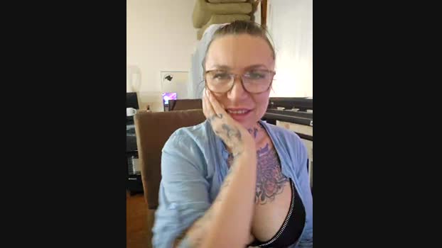 TattooMilfTanja StripChat Female 16-01-2025