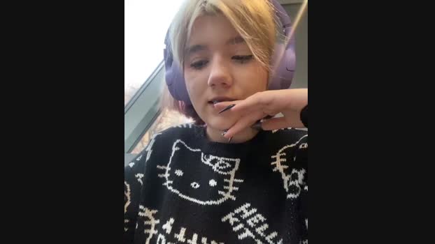 Baby__Naughty StripChat Female 17-01-2025