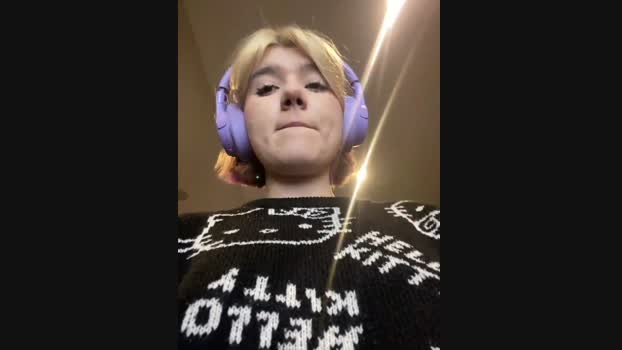 Baby__Naughty StripChat Female 17-01-2025