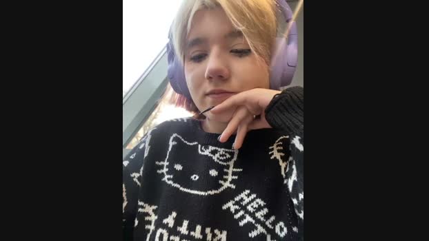 Baby__Naughty StripChat Female 17-01-2025