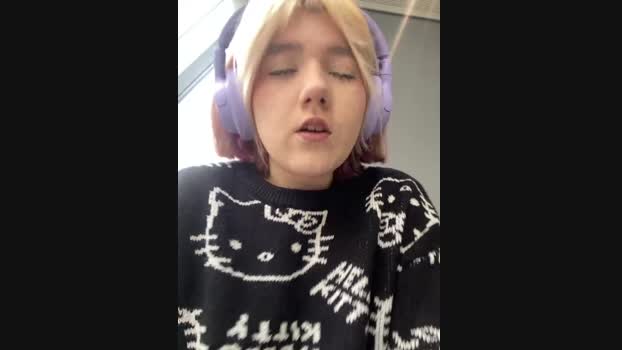 Baby__Naughty StripChat Female 17-01-2025