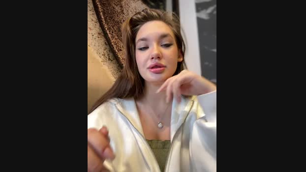 Holly_Molii StripChat Female 16-01-2025