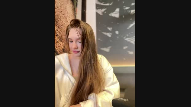 Holly_Molii StripChat Female 16-01-2025