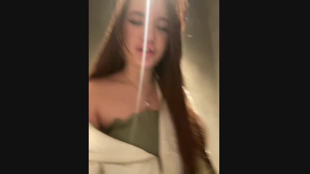 Holly_Molii StripChat Female 17-01-2025