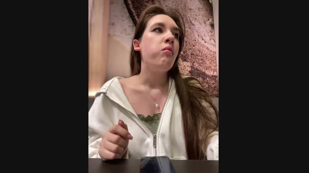 Holly_Molii StripChat Female 17-01-2025