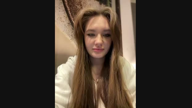 Holly_Molii StripChat Female 17-01-2025