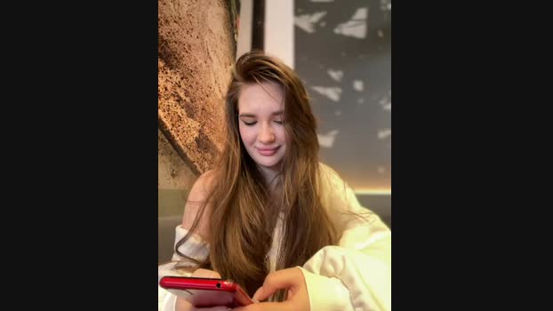 Holly_Molii StripChat Female 17-01-2025