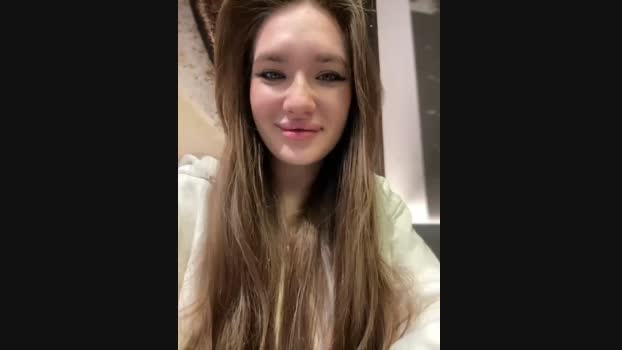 Holly_Molii StripChat Female 17-01-2025