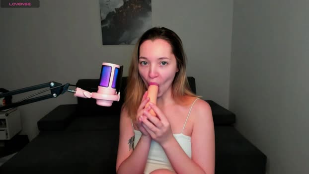 MiaThaine StripChat Female 17-01-2025