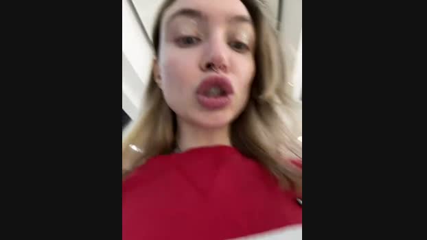 Miss_Elfie StripChat Female 16-01-2025