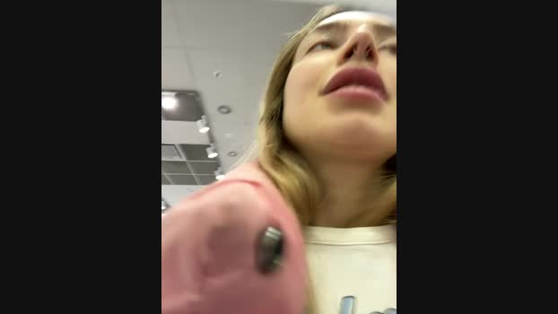 Miss_Elfie StripChat Female 17-01-2025