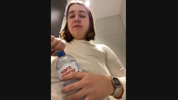 SuzieMurray StripChat Female 17-01-2025