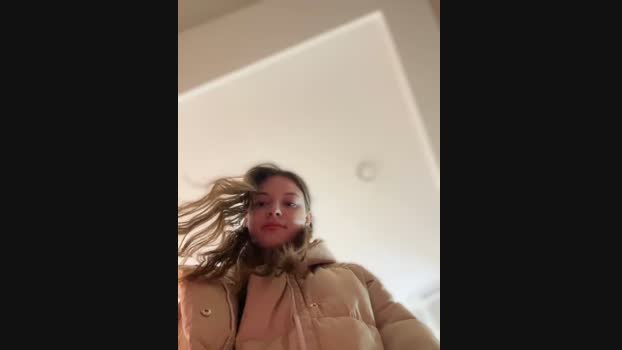 Times__Square StripChat Female 17-01-2025